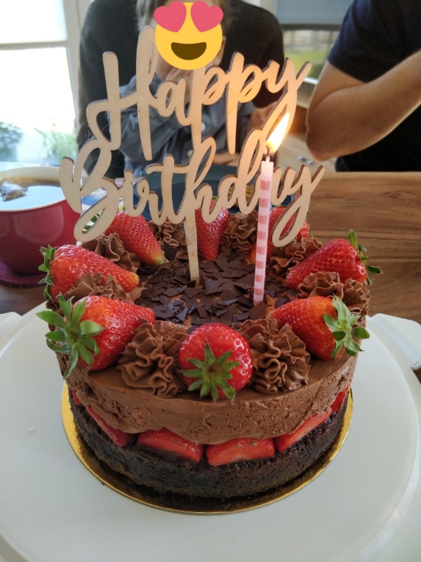 vegane Erdbeer-Schoko-Geburtstagstorte